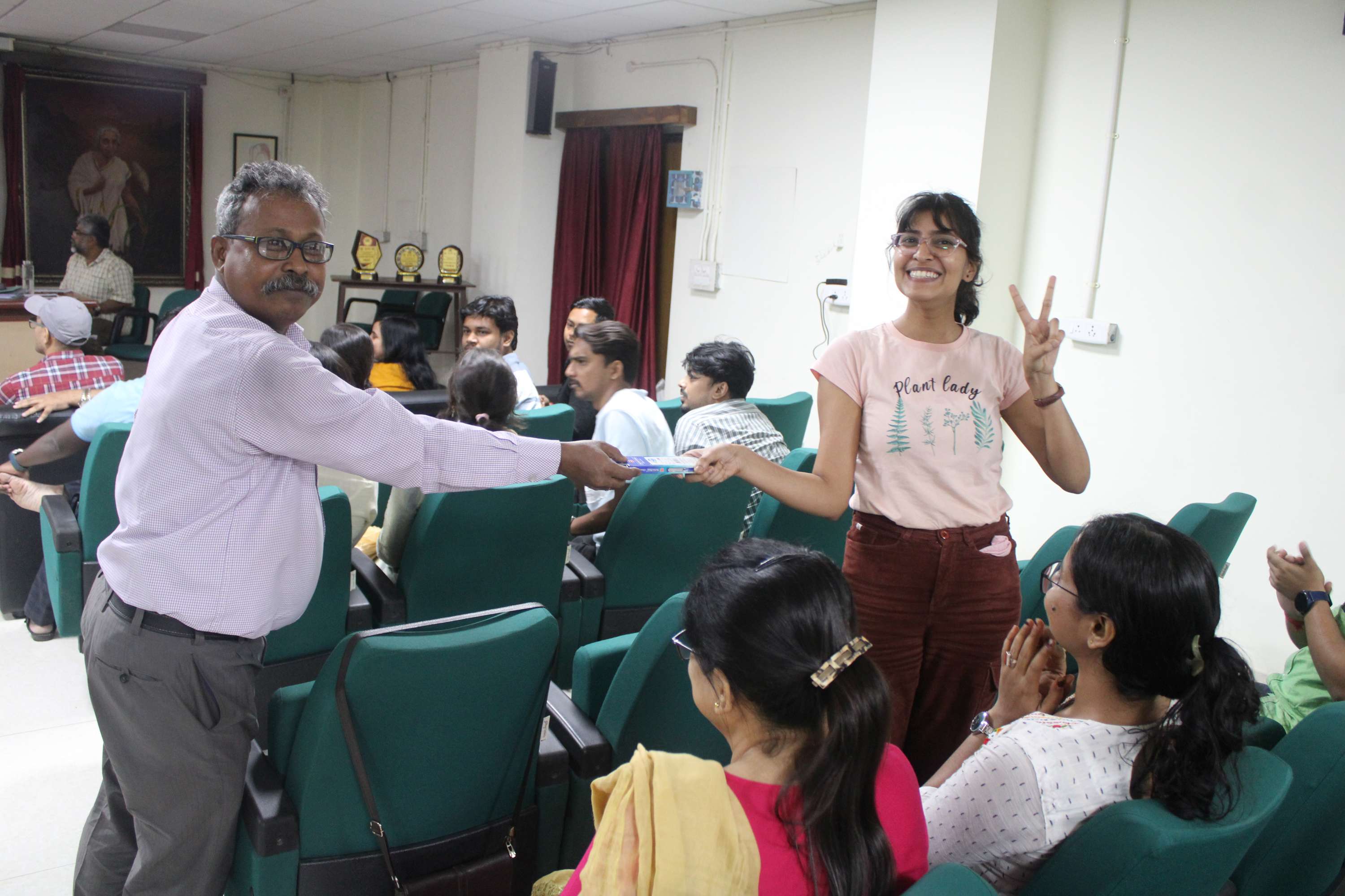 Token prizes IBD 2024