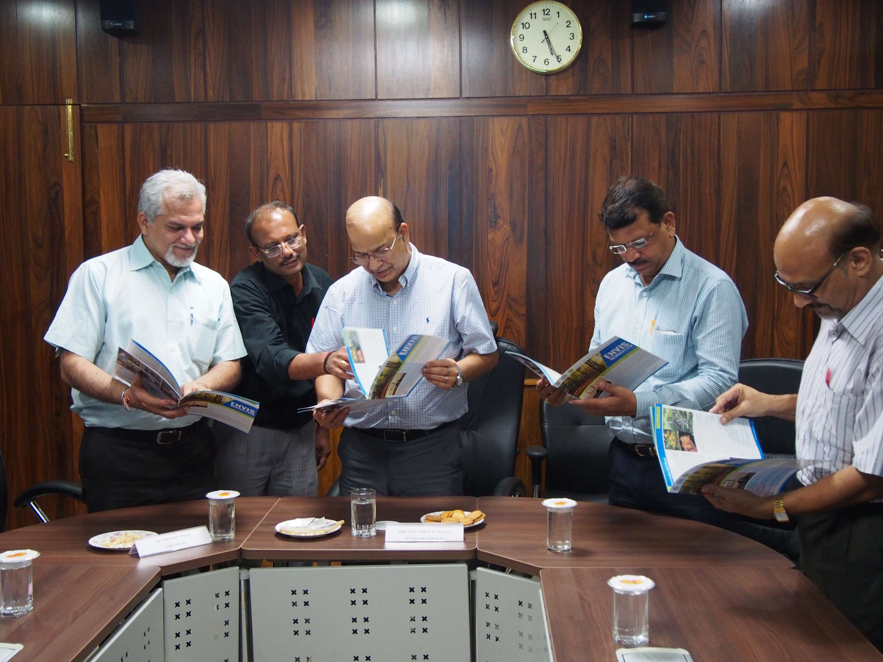 Release of  ENVIS Newsletter vol.21(1) 2016 by Secretary, Moef & CC
